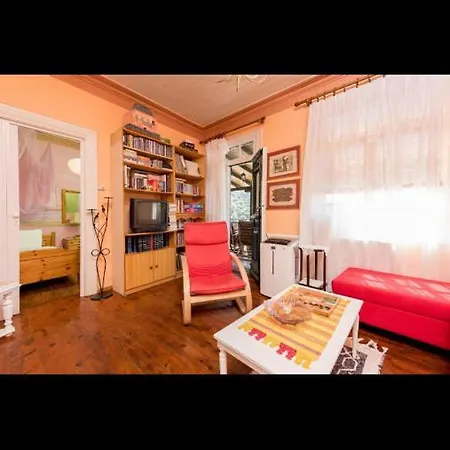 Barchelona Apartman *